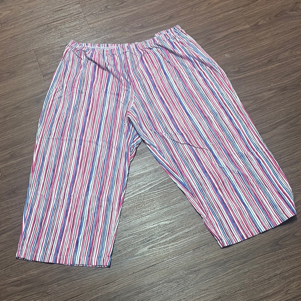 Soft & comfyHue Striped Multicolor Capri Pants! 🌺Size XXL perfect day or night